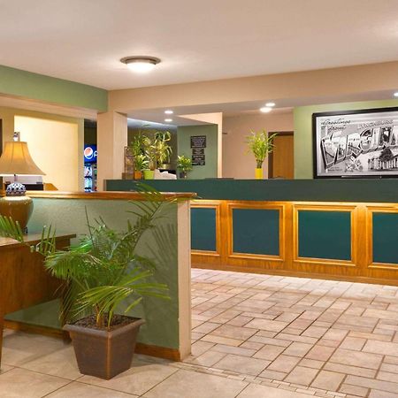 Super 8 By Wyndham Lynchburg Va Hotel Luaran gambar
