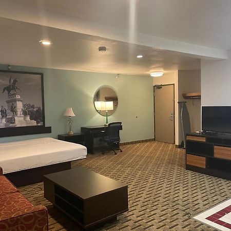 Super 8 By Wyndham Lynchburg Va Hotel Luaran gambar