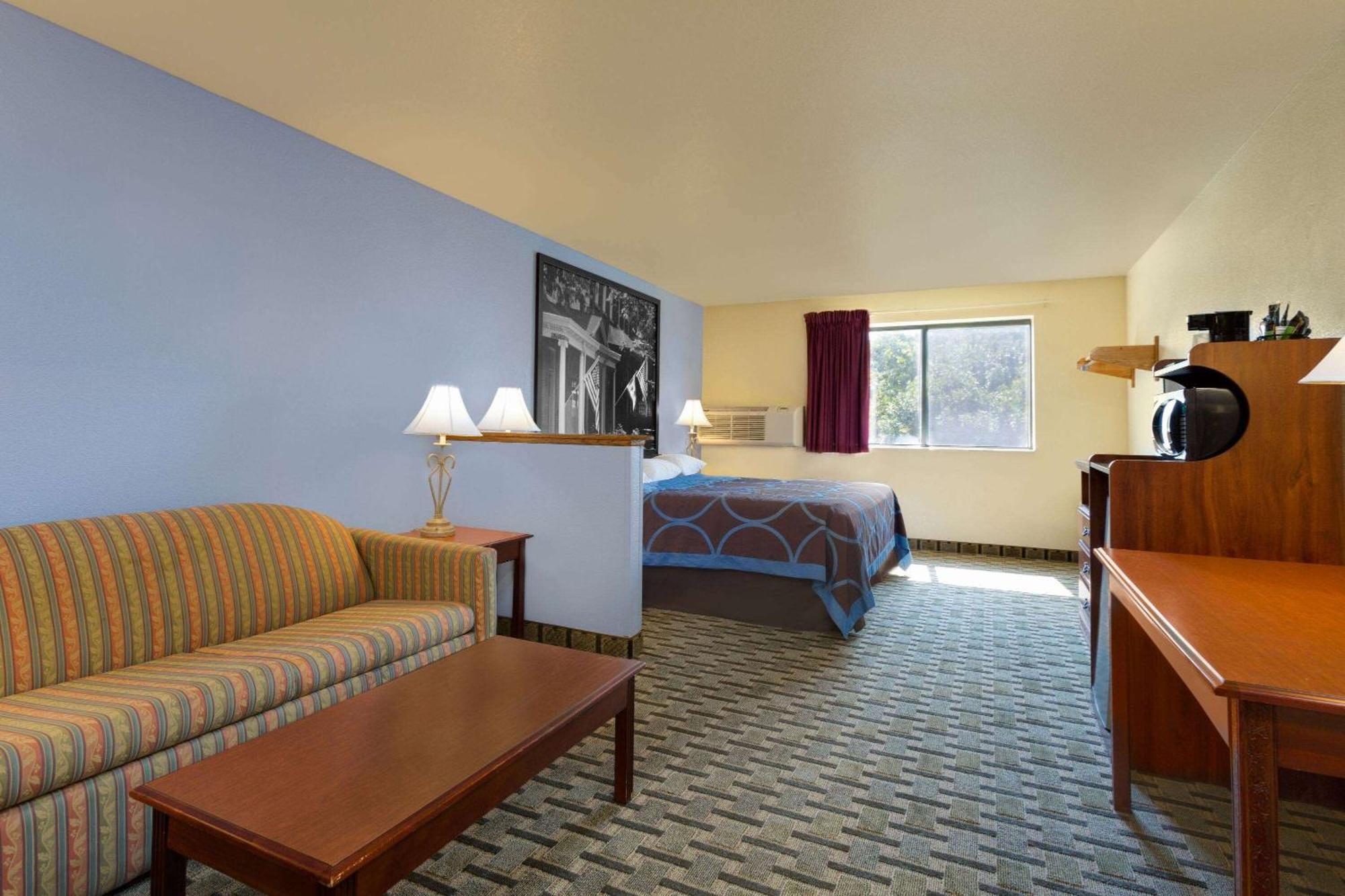Super 8 By Wyndham Lynchburg Va Hotel Luaran gambar