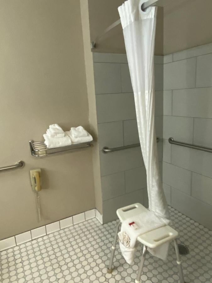 Super 8 By Wyndham Lynchburg Va Hotel Luaran gambar